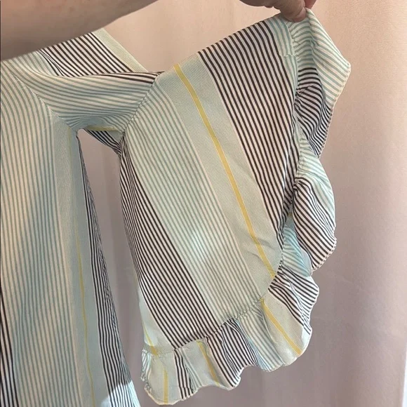 Boho Style Striped Off-Shoulder Ruffle Sleeve Top - Picture 4 of 10